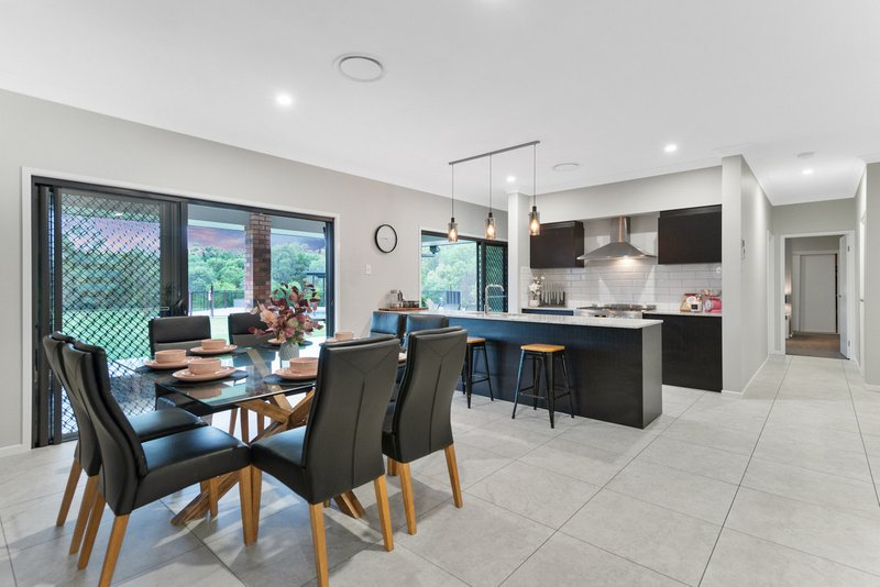 Photo - 33 Homestead Crescent, Kingsholme QLD 4208 - Image 5