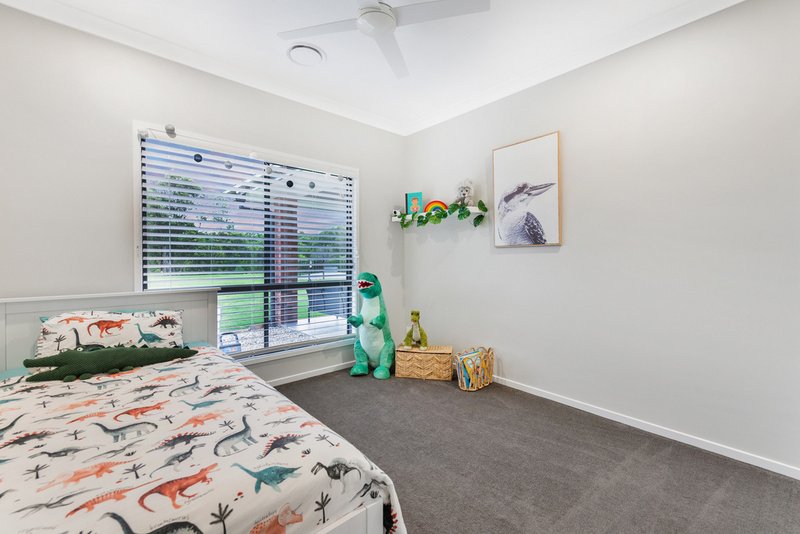 Photo - 33 Homestead Crescent, Kingsholme QLD 4208 - Image 15