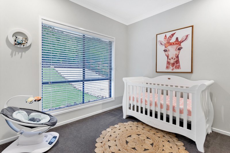 Photo - 33 Homestead Crescent, Kingsholme QLD 4208 - Image 16