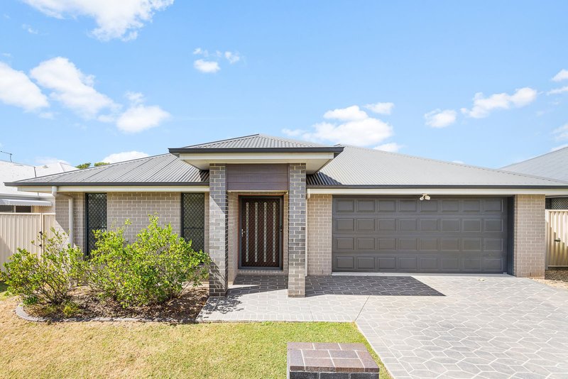 Photo - 33 Hooper Street, Birkdale QLD 4159 - Image 1