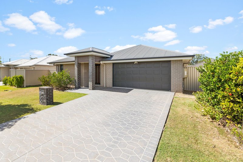 Photo - 33 Hooper Street, Birkdale QLD 4159 - Image 2