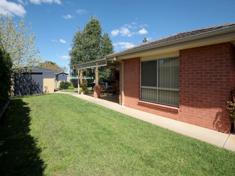 Photo - 33 Horsley Street, Kooringal NSW 2650 - Image 16