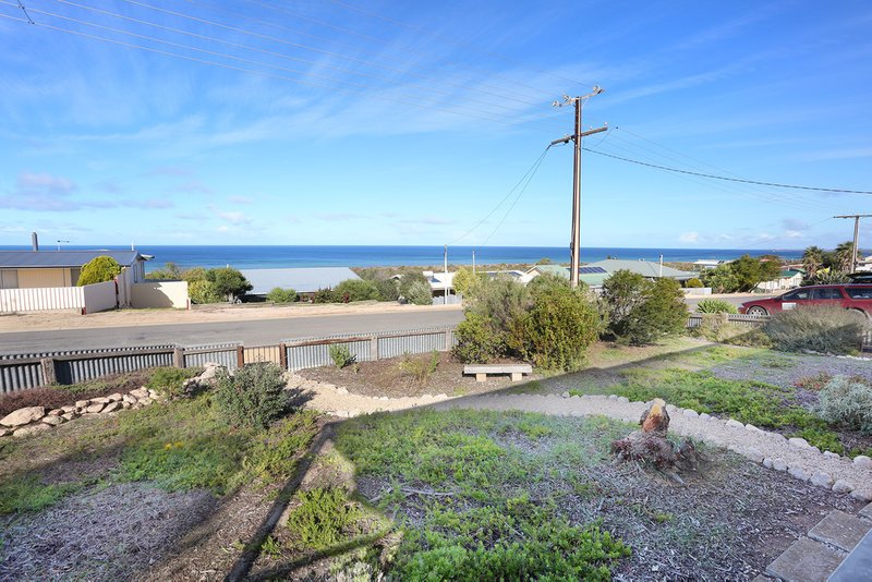 Photo - 33 Hosking Road, Tiddy Widdy Beach SA 5571 - Image 2