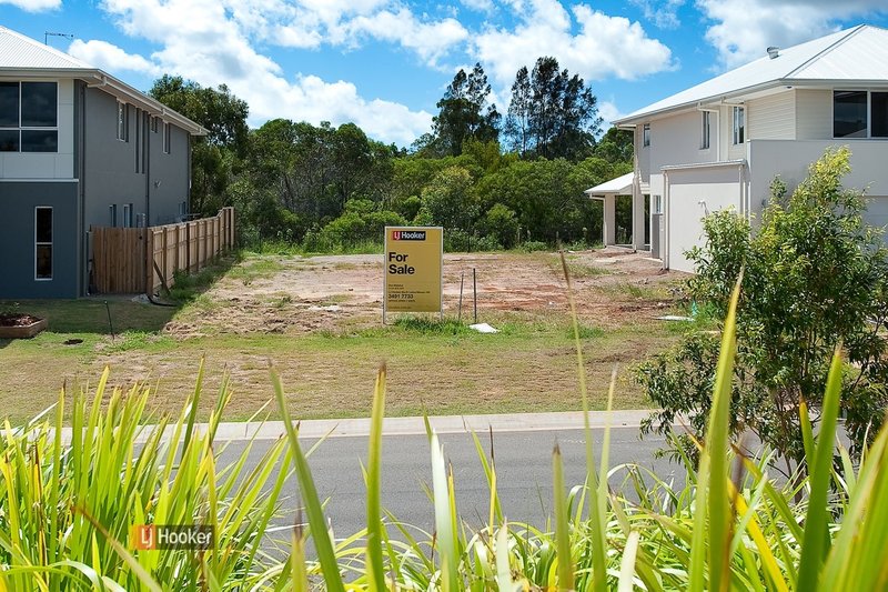 Photo - 33 Hotham Close, North Lakes QLD 4509 - Image 3