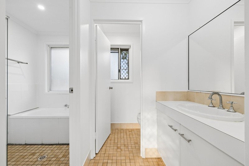 Photo - 33 Hughes Street, Browns Plains QLD 4118 - Image 15