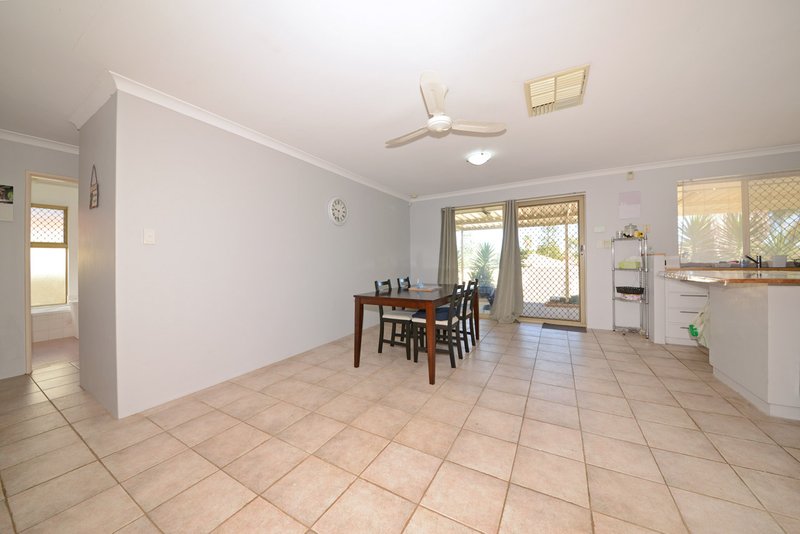 Photo - 33 Hyland Crescent, Clarkson WA 6030 - Image 5