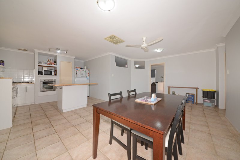 Photo - 33 Hyland Crescent, Clarkson WA 6030 - Image 7