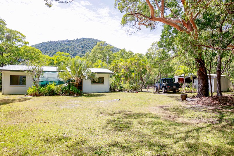 Photo - 33 Ida Street, Cooktown QLD 4895 - Image 3