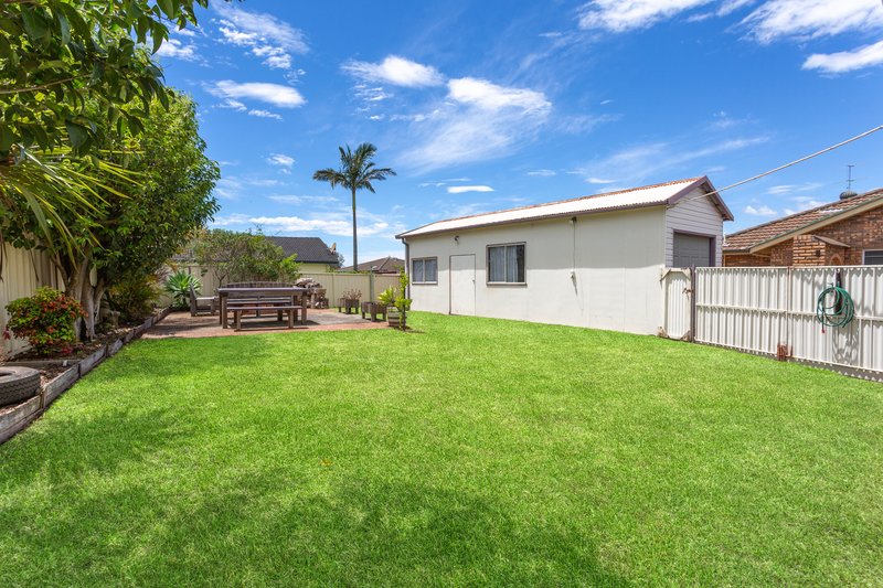 Photo - 33 Illabunda Crescent, Koonawarra NSW 2530 - Image 10