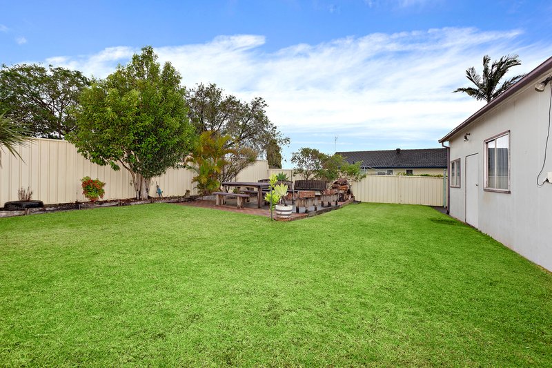 Photo - 33 Illabunda Crescent, Koonawarra NSW 2530 - Image 11