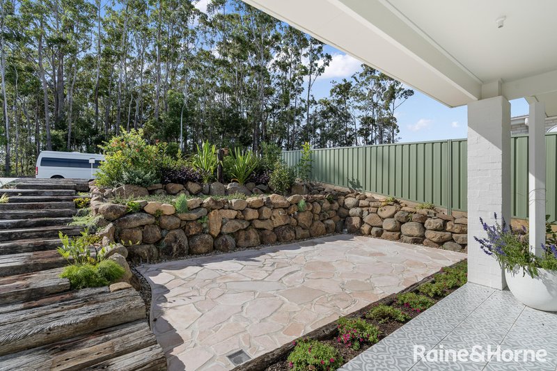 Photo - 33 Iluka Crescent, Narrawallee NSW 2539 - Image 6