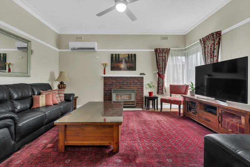 Photo - 33 Irene Avenue, Coburg North VIC 3058 - Image 4