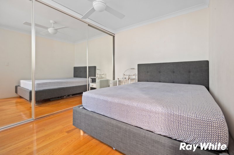 Photo - 3/3 Isaac Place, Quakers Hill NSW 2763 - Image 4