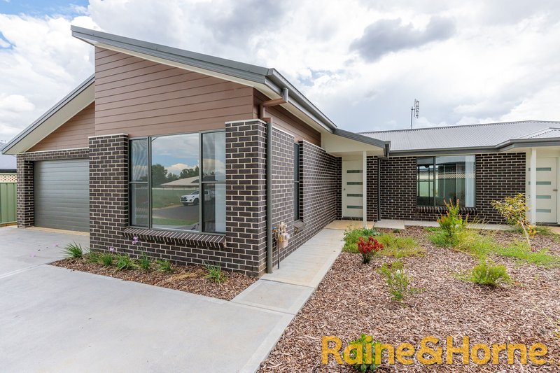 Photo - 33 Ivy Court, Dubbo NSW 2830 - Image 2