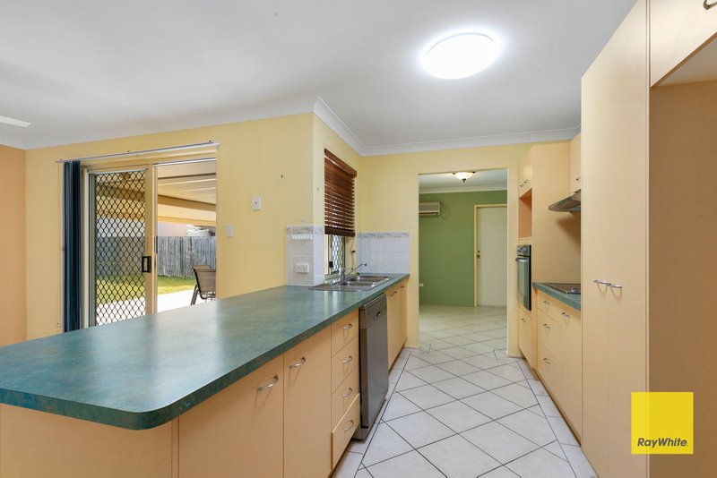 Photo - 33 Jacaranda Street, Wynnum West QLD 4178 - Image 6