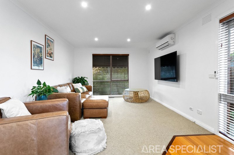 Photo - 33 Jackson Drive, Langwarrin VIC 3910 - Image 8