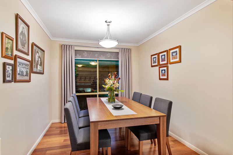 Photo - 33 Jacqueline Place, Pakenham VIC 3810 - Image 6