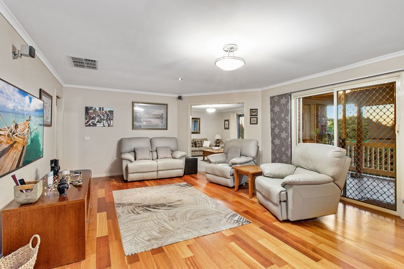 Photo - 33 Jacqueline Place, Pakenham VIC 3810 - Image 7