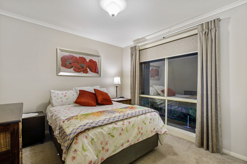 Photo - 33 Jacqueline Place, Pakenham VIC 3810 - Image 10