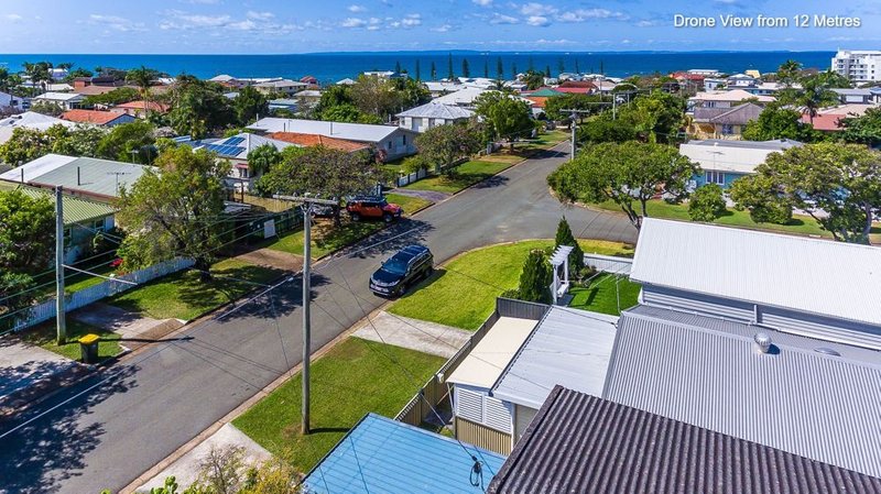 Photo - 33 James Street, Scarborough QLD 4020 - Image 17