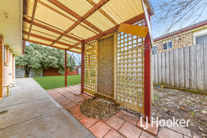 Photo - 33 Jessica Drive, Hampton Park VIC 3976 - Image 15