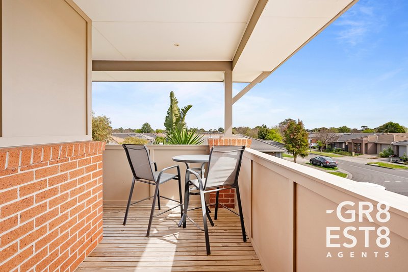 Photo - 33 Jupiter Crescent, Cranbourne West VIC 3977 - Image 12