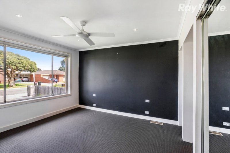 Photo - 33 Kandra Street, Dandenong North VIC 3175 - Image 7