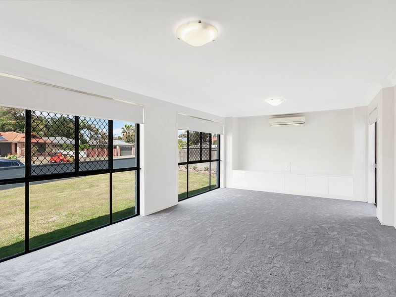 Photo - 33 Karbunya Street, Mermaid Waters QLD 4218 - Image 8
