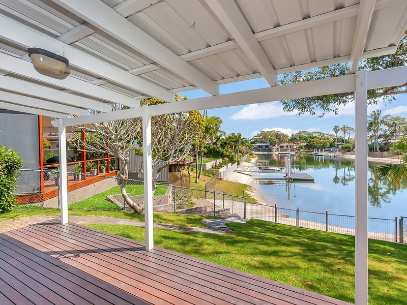 Photo - 33 Karbunya Street, Mermaid Waters QLD 4218 - Image 9