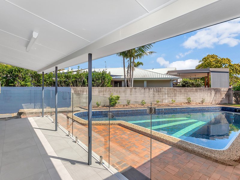 Photo - 33 Karbunya Street, Mermaid Waters QLD 4218 - Image 12