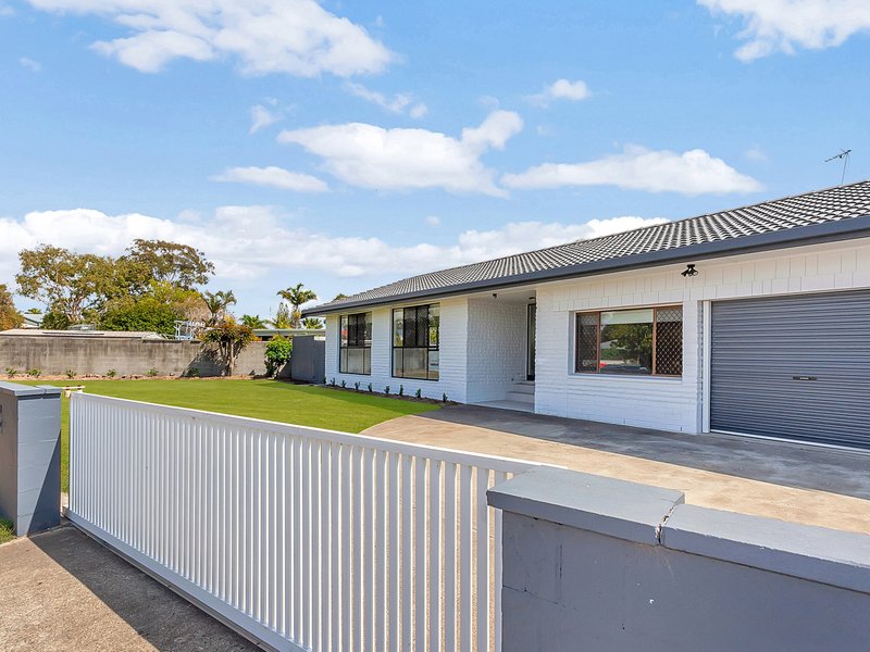 Photo - 33 Karbunya Street, Mermaid Waters QLD 4218 - Image 13