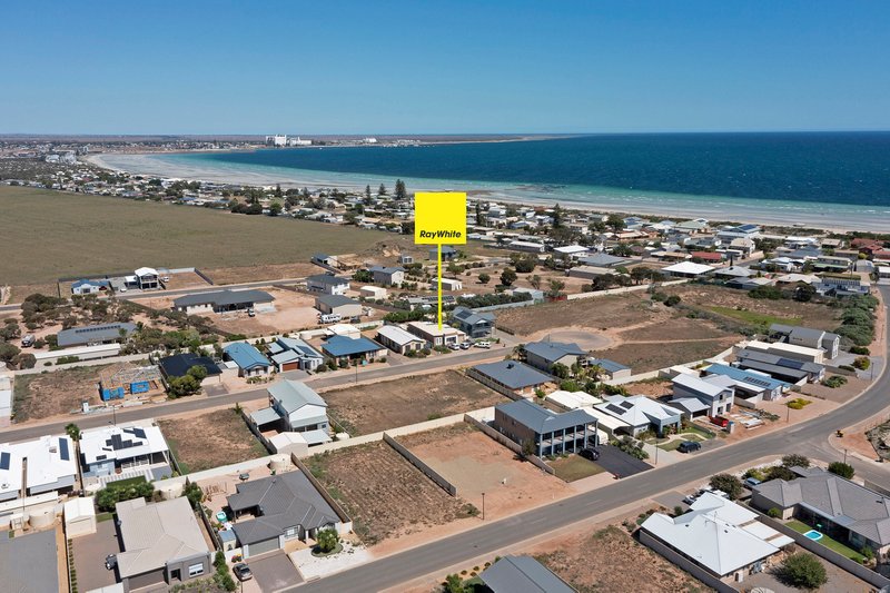 Photo - 33 Kassa Road, North Beach SA 5556 - Image 2