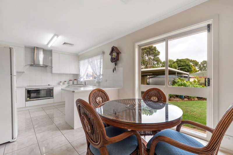 Photo - 33 Kathleen Street, Morphett Vale SA 5162 - Image 12