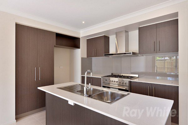 Photo - 33 Kathryn Road, Knoxfield VIC 3180 - Image 2