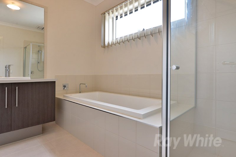 Photo - 33 Kathryn Road, Knoxfield VIC 3180 - Image 5