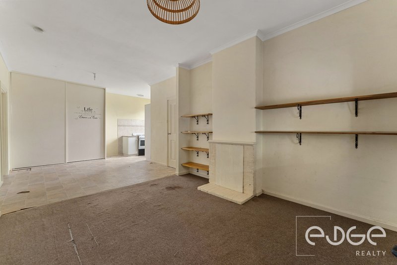 Photo - 33 Kelsey Road, Salisbury North SA 5108 - Image 4