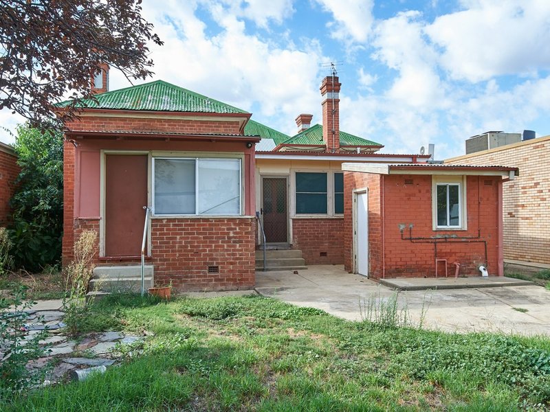 Photo - 33 Kincaid Street, Wagga Wagga NSW 2650 - Image 12