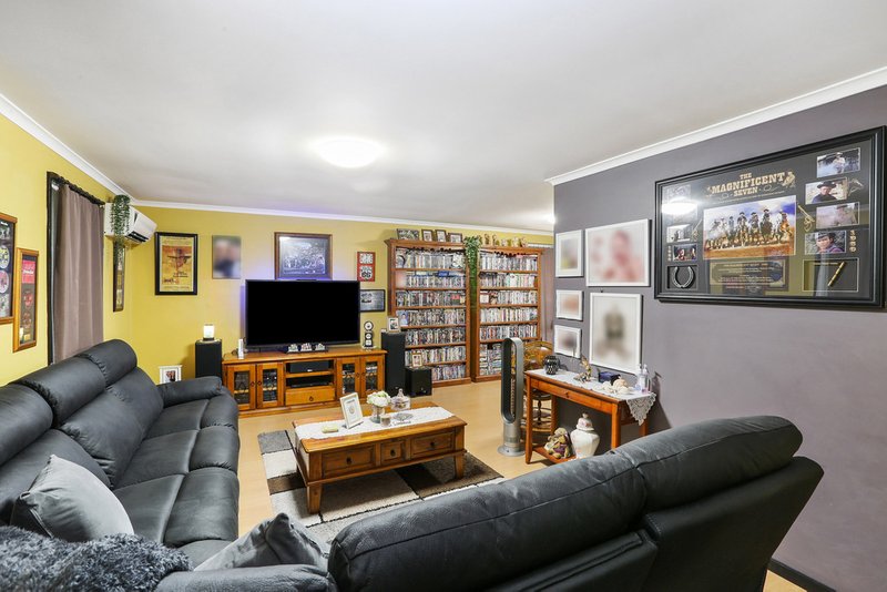 Photo - 33 Kingsley Drive, Corio VIC 3214 - Image 2