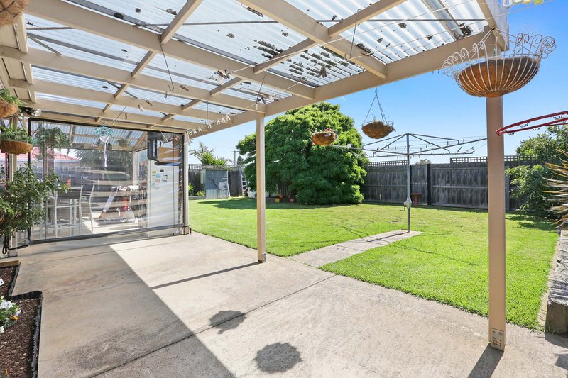 Photo - 33 Kingsley Drive, Corio VIC 3214 - Image 6