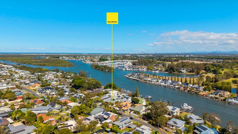 Photo - 33 Lachlan Drive, Coomera QLD 4209 - Image 15