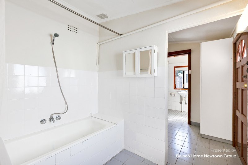 Photo - 33 Lackey Street, St Peters NSW 2044 - Image 3