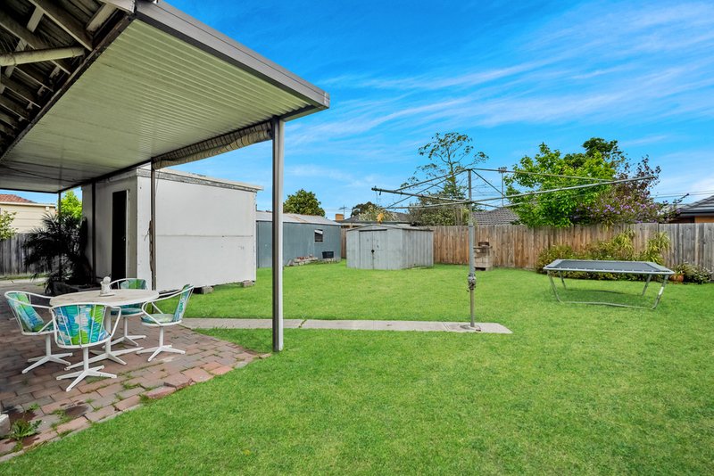 Photo - 33 Laha Crescent, Preston VIC 3072 - Image 11