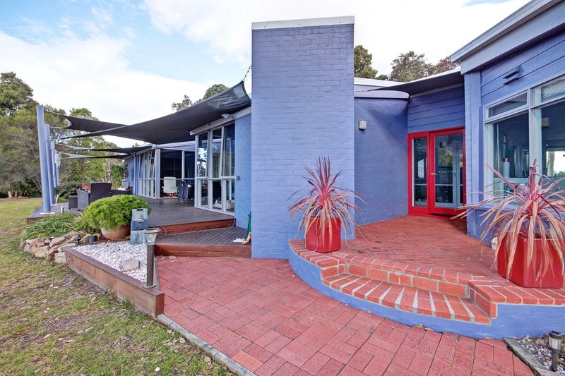 33 Lake Shore Dr , Newlands Arm VIC 3875