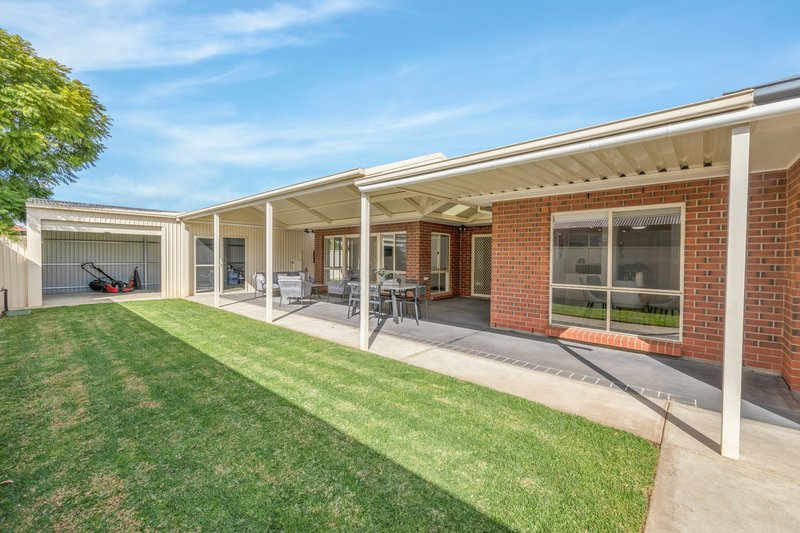 Photo - 33 Lakeland Road, Munno Para West SA 5115 - Image 3