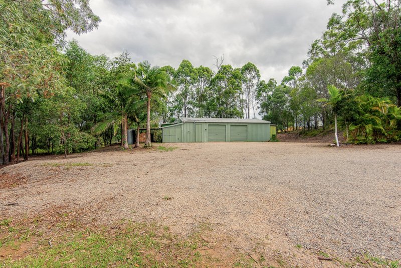 Photo - 33 Lakeside Drive, Carbrook QLD 4130 - Image 24