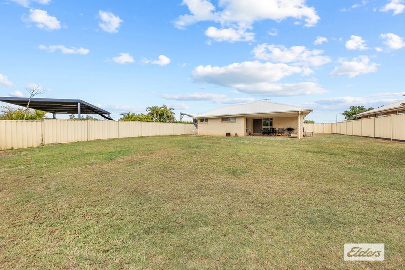 Photo - 33 Lakeside Drive, Emerald QLD 4720 - Image 14