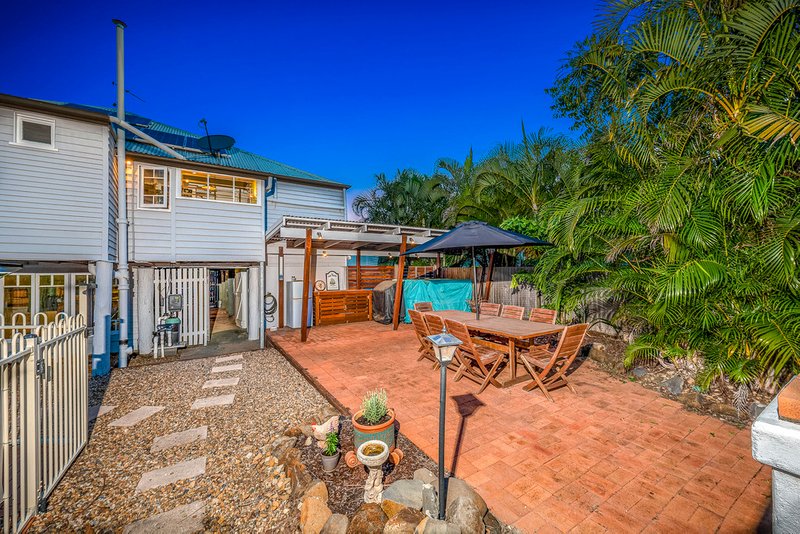 Photo - 33 Lamb Street, Walkervale QLD 4670 - Image 25