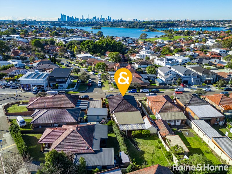 33 Lamrock Ave , Russell Lea NSW 2046