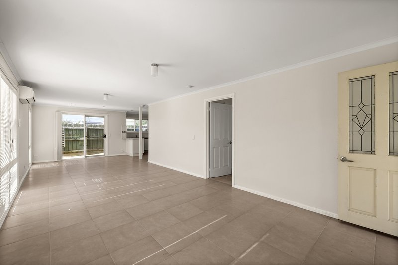 Photo - 33 Lansell Road, Cowes VIC 3922 - Image 6