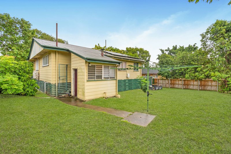 Photo - 33 Larsen Street, Leichhardt QLD 4305 - Image 15